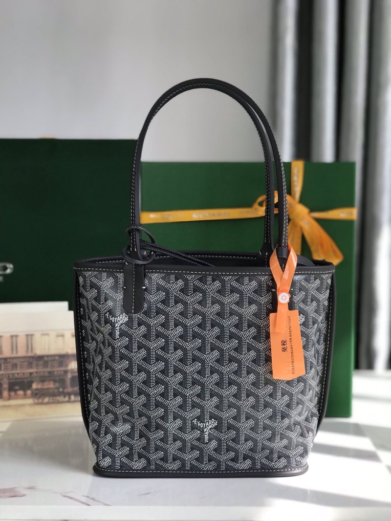 Goyard Shopping Bags